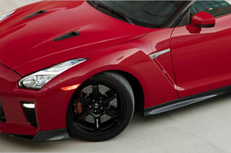 2017 Nissan GT-R Track Edition เปิดราคาที่ 127,990 เหรียญ