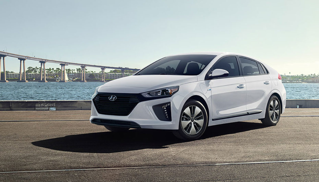 2018 Hyundai IONIQ plug-in hybrid เปิดราคาจำหน่ายในสหรัฐฯ