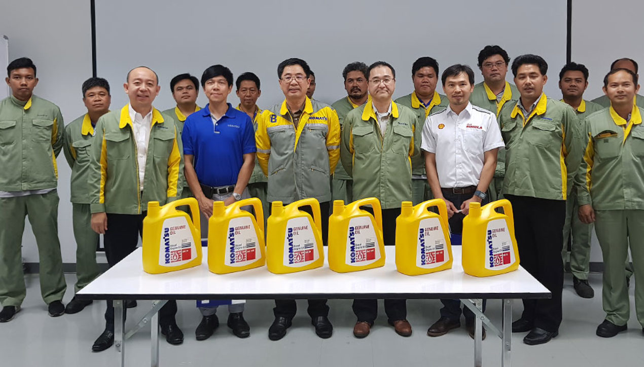 Bangkok Komatsu Forklift พัฒนาช่างบริการรถยกเพิ่มความรู้ Komatsu Genuine Oil