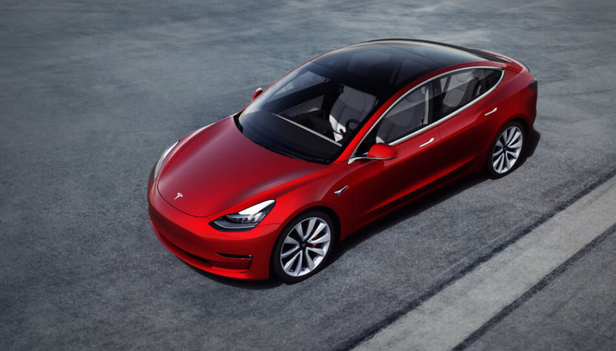 Tesla Model 3 รุ่นพื้นฐานราคาประหยัด พร้อมจำหน่ายในสหรัฐ