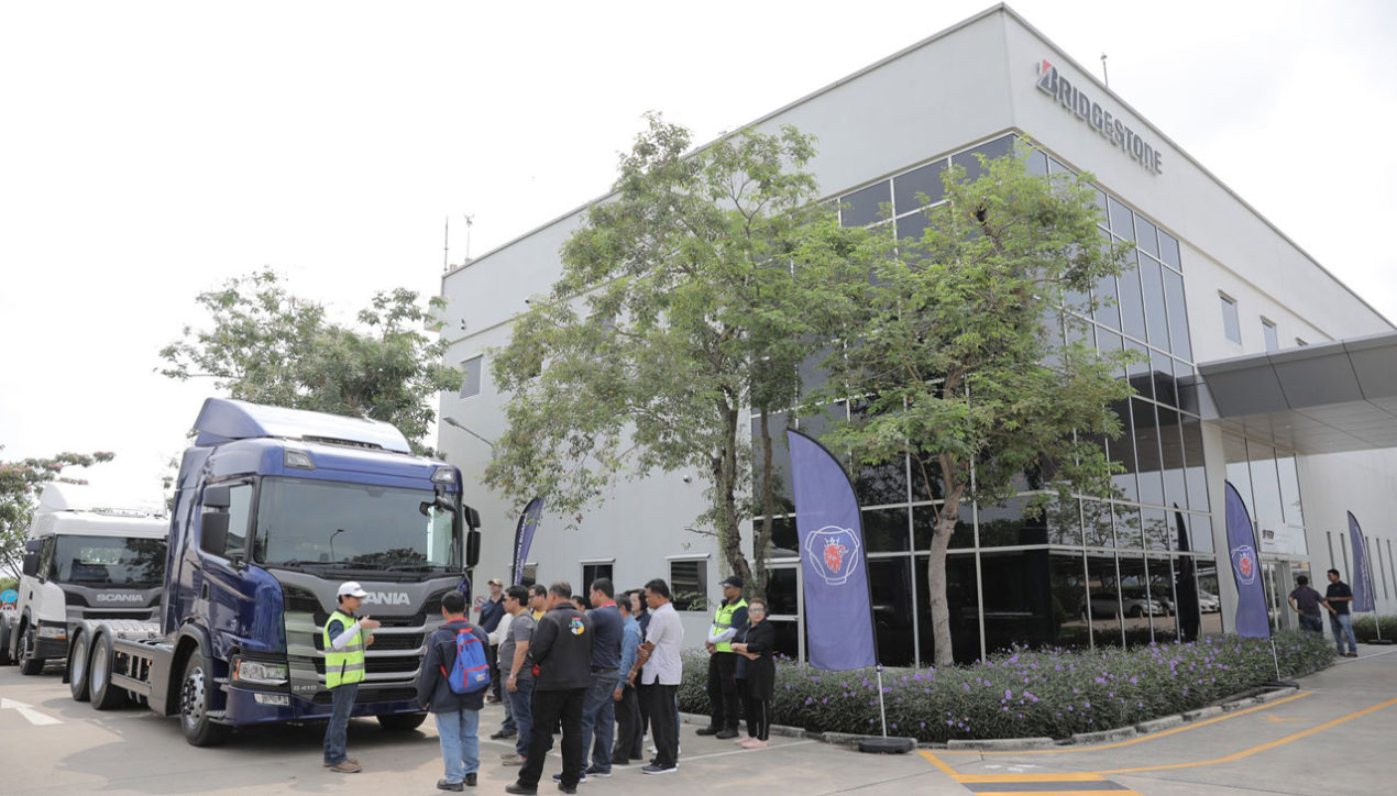 Bridgestone และ Scania จัดทดสอบสมรรถนะรถบรรทุก ณ Thai Bridgestone Proving Ground