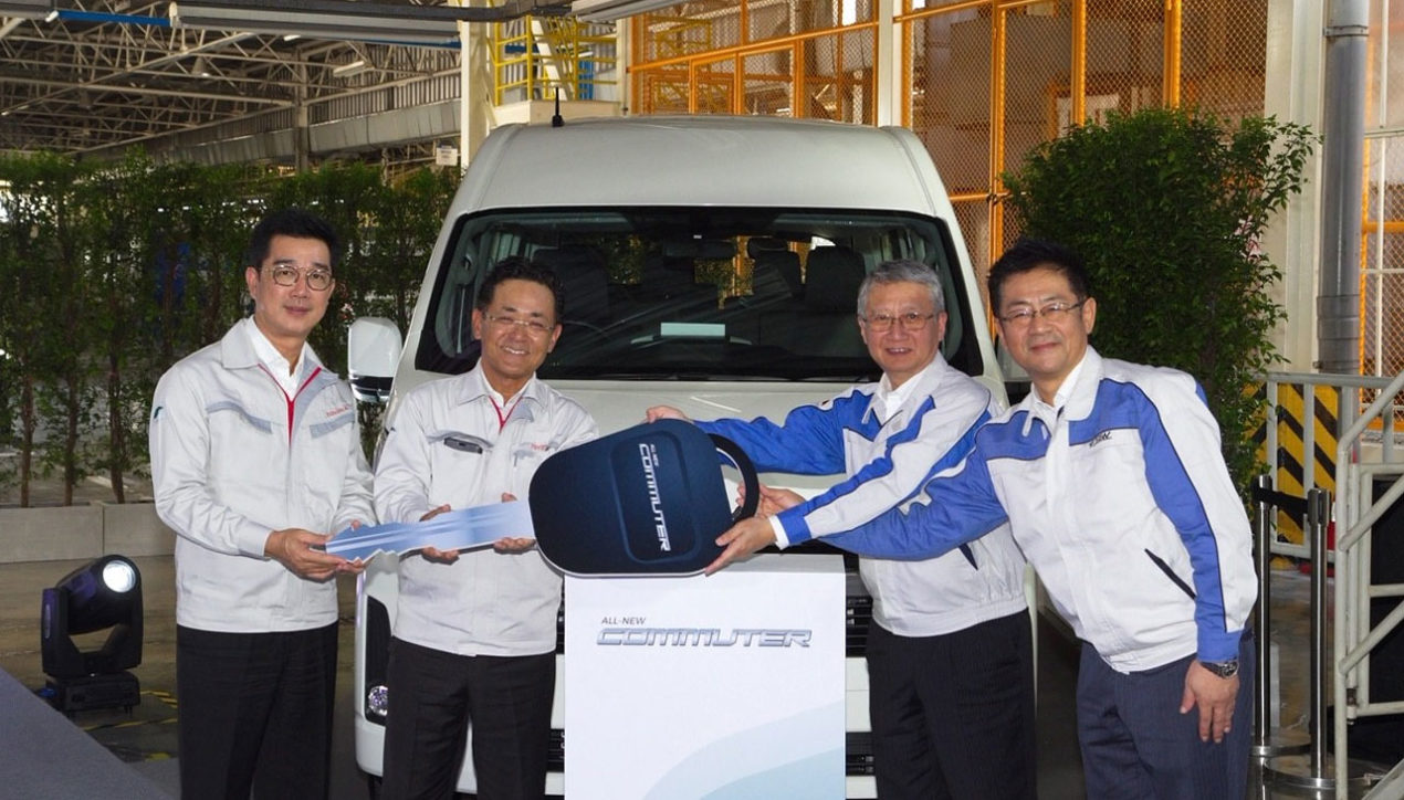 Toyota เปิดสายการผลิตรถตู้ Commuter ณ บริษัท โตโยต้าออโต้เวิคส โรงงานสำโรง