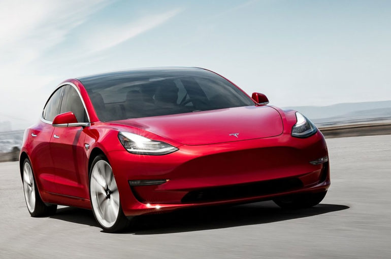 Tesla เริ่มส่งมอบ Model 3 ที่ผลิตในจีนให้กับลูกค้า