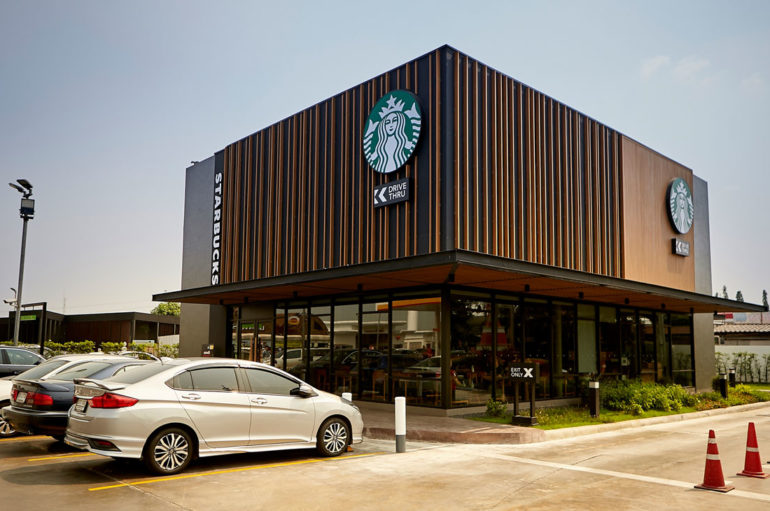 Shell เปิดตัว Starbucks สาขาแรกในสถานีบริการน้ำมัน