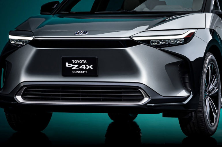 2021 Toyota bZ4X Concept ต้นแบบ SUV ไฟฟ้า คันจริงรอลุ้น