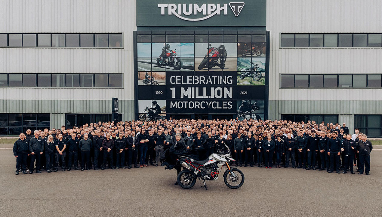 Triumph เผยโฉมมอเตอร์ไซค์ที่ถูกผลิตขึ้นที่ฮิงค์ลีย์เป็นคันที่ 1 ล้าน