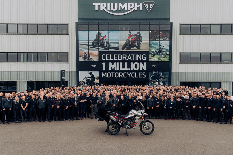 Triumph เผยโฉมมอเตอร์ไซค์ที่ถูกผลิตขึ้นที่ฮิงค์ลีย์เป็นคันที่ 1 ล้าน
