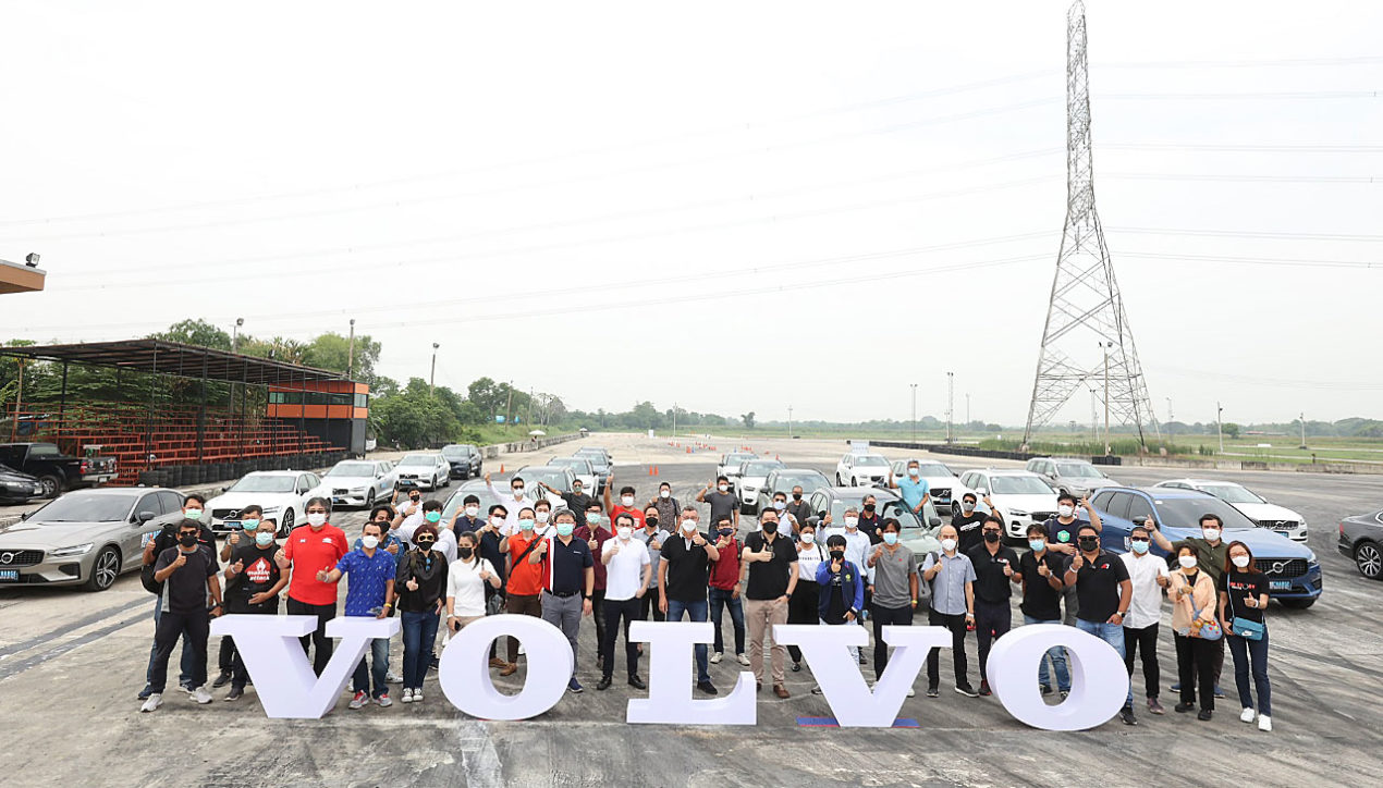 Volvo จัด Driving Experience 2022 สนามปทุมธานี สปีดเวย์