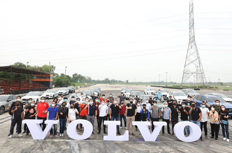 Volvo จัด Driving Experience 2022 สนามปทุมธานี สปีดเวย์