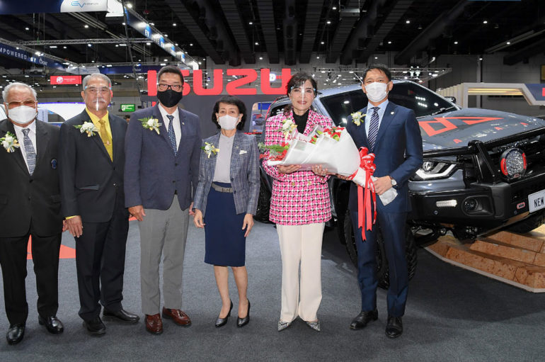 ร่วมชมรถ Isuzu ในงาน “Fast Auto Show Thailand 2022