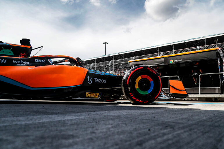 McLaren Racing เปิดตัว Comic NFTs 7 หน้าบน Tezos