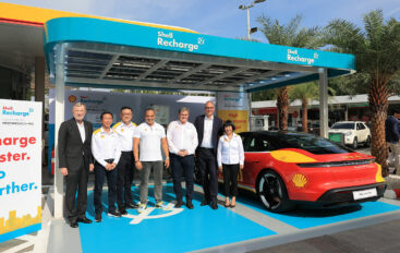 Porsche และ Shell เปิดสถานีชาร์จ 180 กิโลวัทท์แห่งแรกในประเทศไทย
