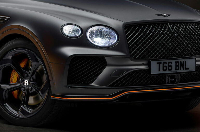 Bentley เผยด้านมืด Bentayga S กับการใช้โลโก้สีดำเป็นครั้งแรก