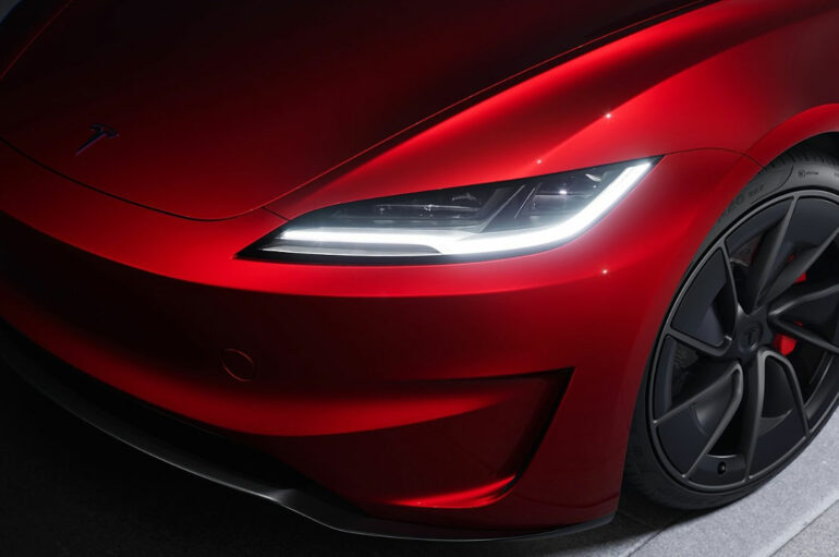 Tesla ส่งมอบรถได้ 25,000 คันในไตรมาสแรกของปี 2017